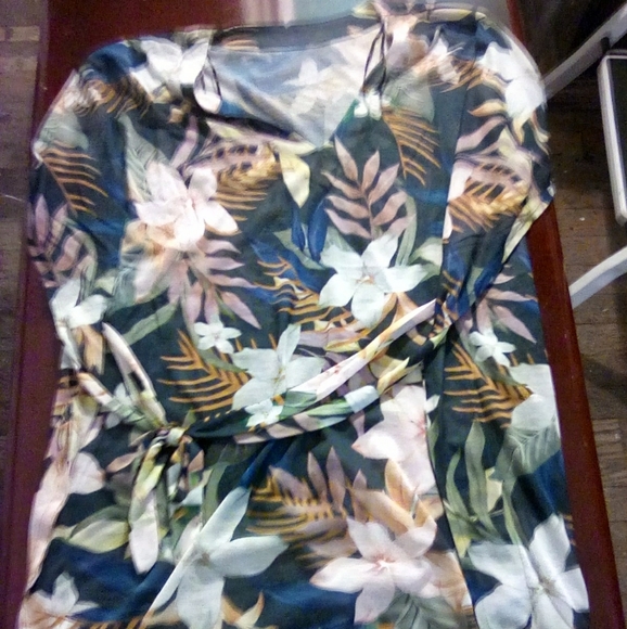 Cover up - Picture 2 of 2